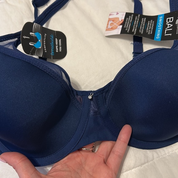 NWT Bali 34C One Smooth U Ultra Light Shaping Underwire Bra - Picture 4 of 7